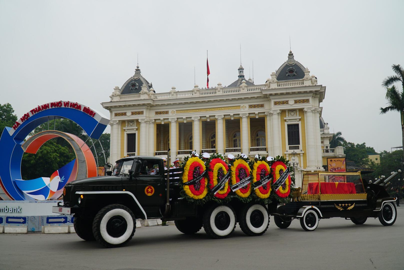 Lễ an táng nguyên Chủ tịch nước Lê Đức Anh ảnh 45