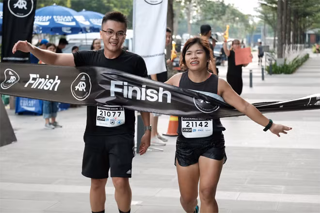 Lần đầu tiên adidas Runners Saigon tổ chức chạy Test Run 21.1km ảnh 4