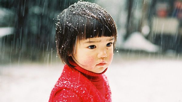 Nhóc tì không thể không yêu từng làm chấn động cư dân mạng thứ hai chính là cô bé Mirai-chan với đôi má hồng đáng yêu dưới góc nhìn đầy ngộ nghĩnh của nhiếp ảnh gia người nhật - Kotori Kawashima
