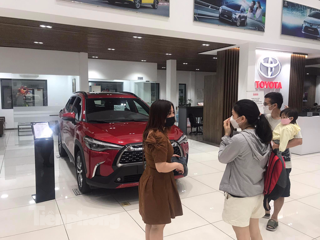 Toyota Corolla Cross không còn góp mặt trong top 5 bán chạy.