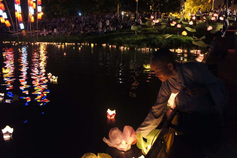 Phóng sanh đăng. Phóng sanh đăng