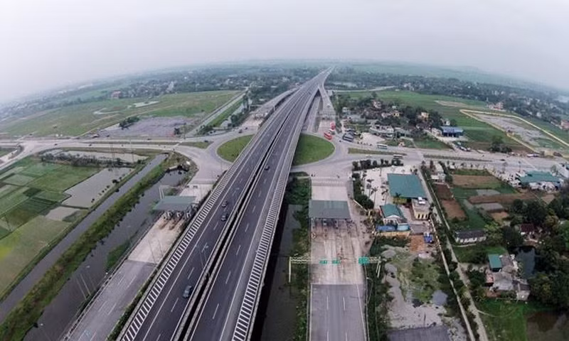 Dự án đường Vành đai 4 sẽ góp phần giảm tải giao thông cho nội đô Hà Nội (ảnh minh họa). Dự án đường Vành đai 4 sẽ góp phần giảm tải giao thông cho nội đô Hà Nội (ảnh minh họa).