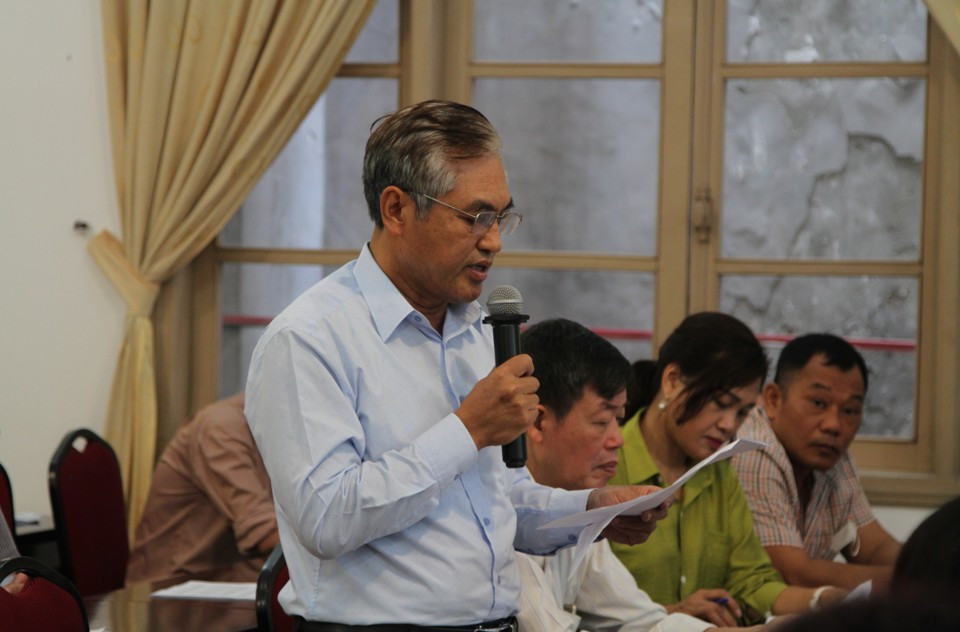 Cử tri quận Cầu Giấy phát biểu tại hội nghị