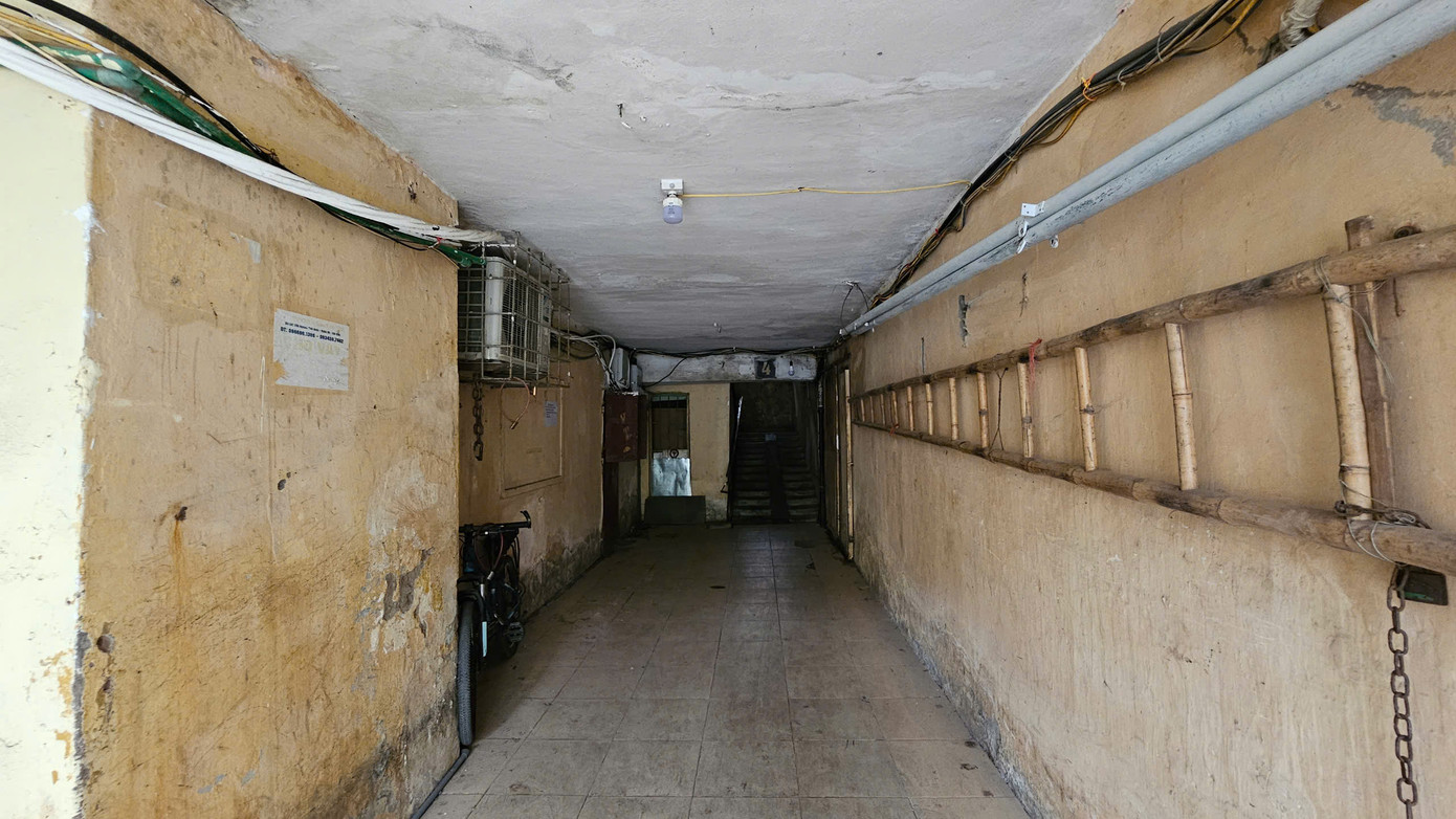 Sau thời gian dài sử dụng, đến nay khu tập thể xuống cấp nghiêm trọng.