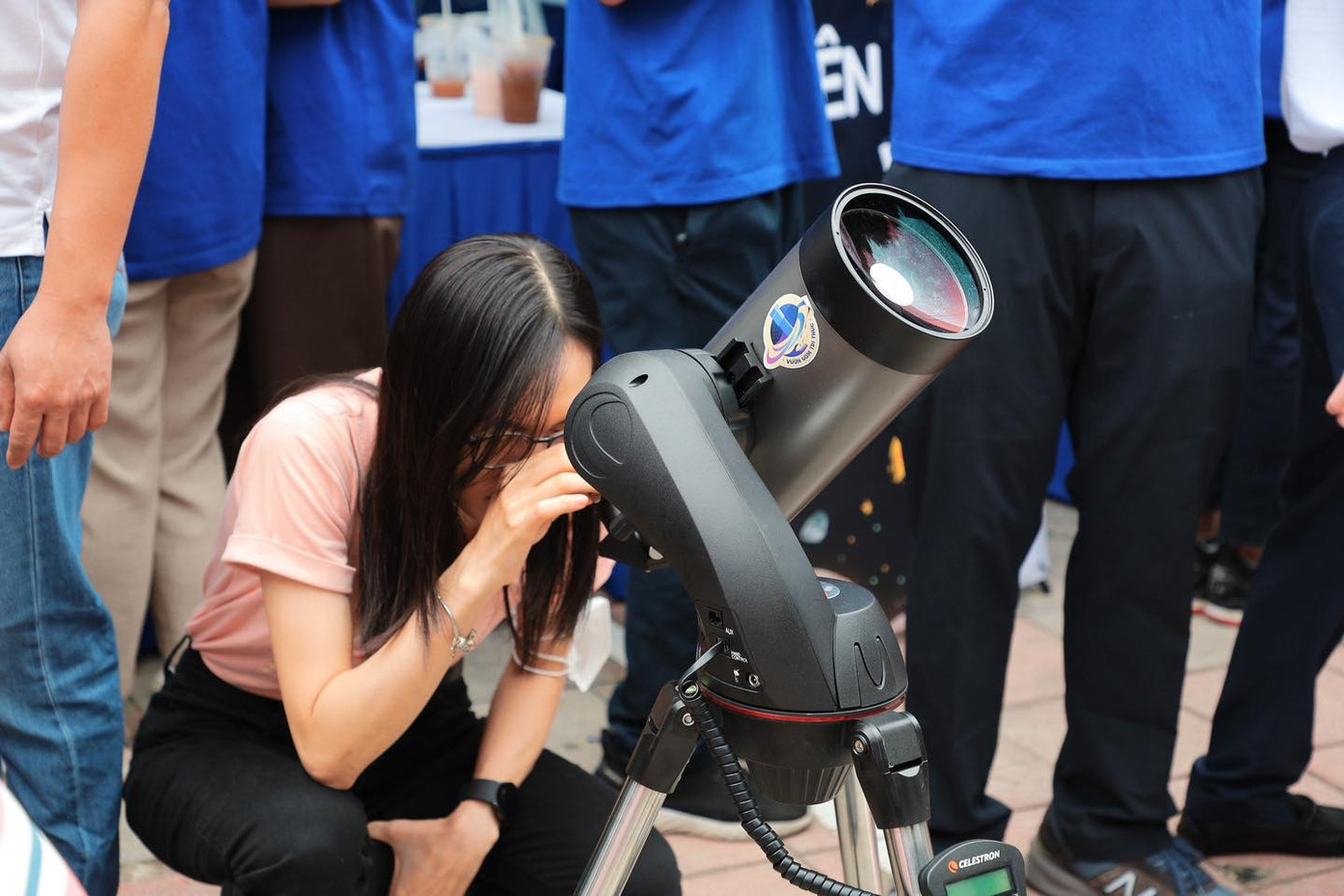 Bạn trẻ thích thú với các hoạt động trải nghiệm sản phẩm khoa học tại ngày hội Bạn trẻ thích thú với các hoạt động trải nghiệm sản phẩm khoa học tại ngày hội