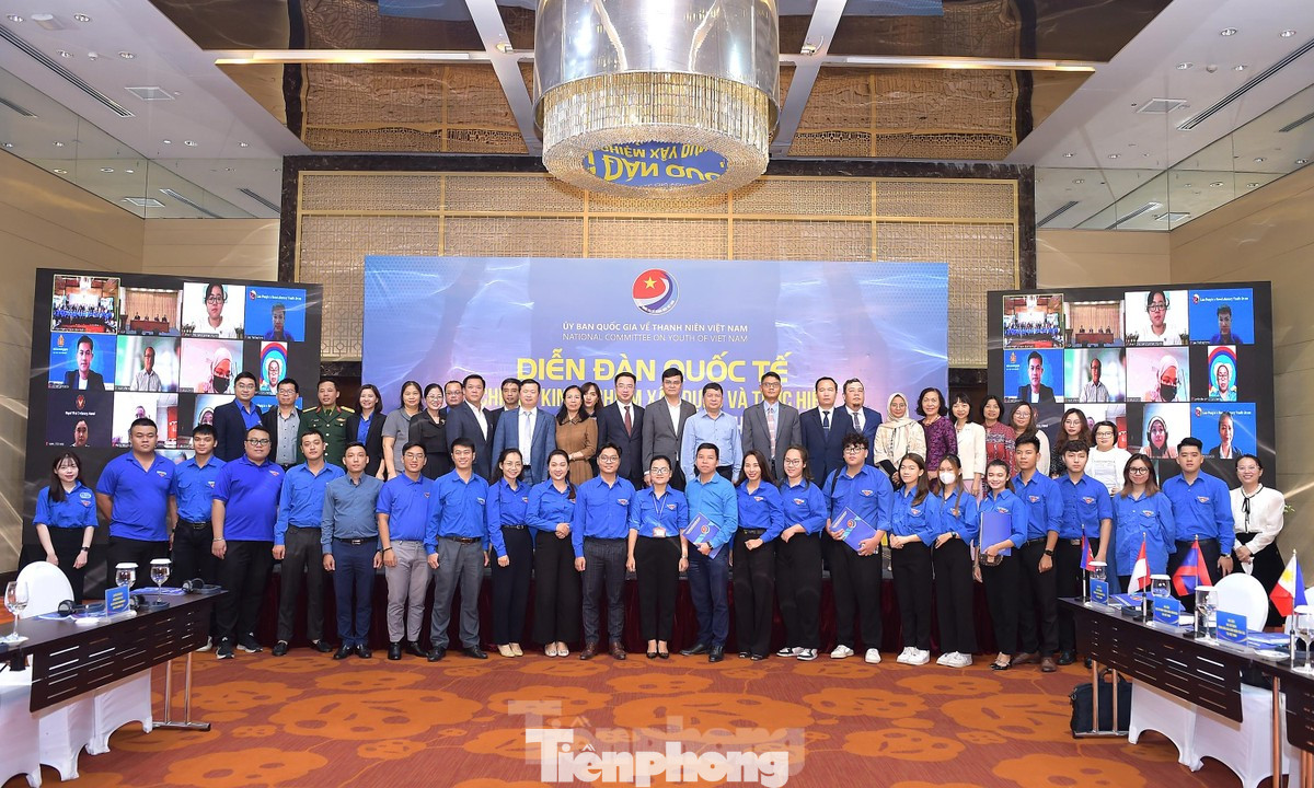 Các đại biểu tham gia Diễn đàn năm 2022 với chủ đề “Chính sách phát triển thanh niên - Kinh nghiệm của các nước” Các đại biểu tham gia Diễn đàn năm 2022 với chủ đề “Chính sách phát triển thanh niên - Kinh nghiệm của các nước”