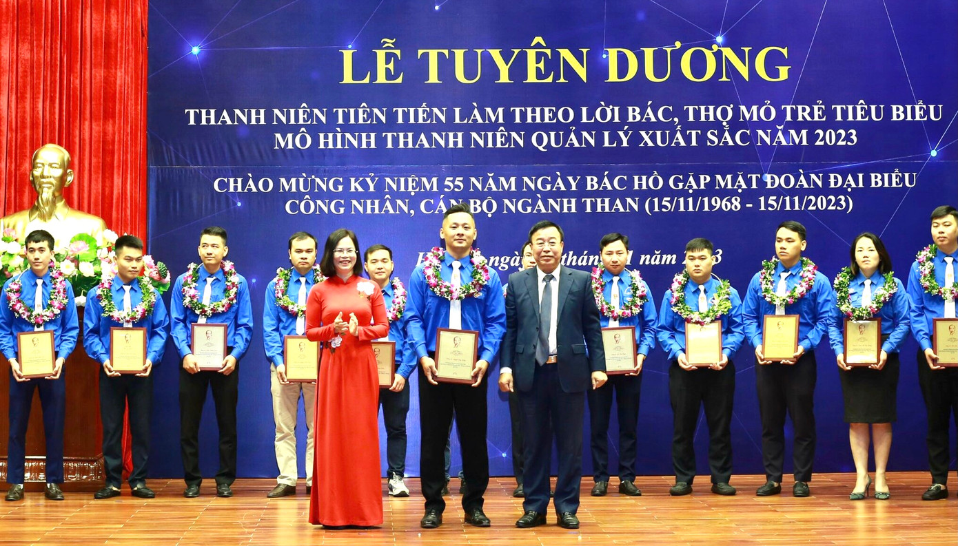 Các gương thanh niên tiên tiến làm theo lời Bác của Đoàn Thanh niên TKV được tuyên dương Các gương thanh niên tiên tiến làm theo lời Bác của Đoàn Thanh niên TKV được tuyên dương