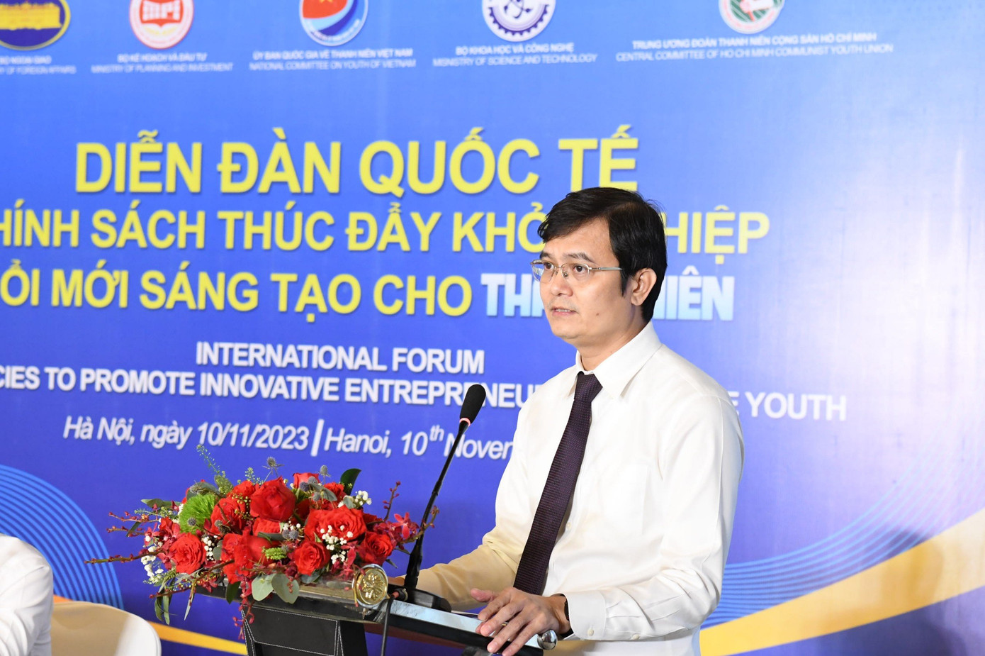 Anh Bùi Quang Huy - Ủy viên dự khuyết T.Ư Đảng, Bí thư thứ nhất T.Ư Đoàn, Chủ nhiệm UBQG về Thanh niên Việt Nam phát biểu kết luận Diễn đàn. Ảnh: Trường Phạm