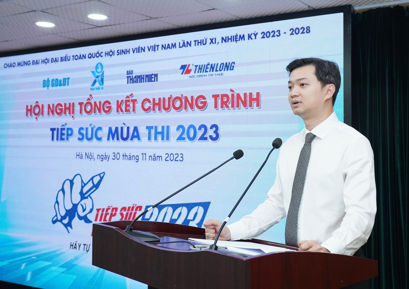 Anh Nguyễn Minh Triết - Bí thư T.Ư Đoàn, Chủ tịch T.Ư Hội SVVN phát biểu tại chương trình. Ảnh: Ngọc Thắng