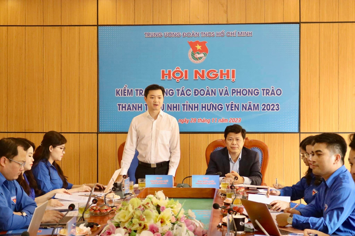 Anh Nguyễn Minh Triết - Bí thư T.Ư Đoàn, Chủ tịch T.Ư Hội SVVN chủ trì và phát biểu tại buổi làm việc