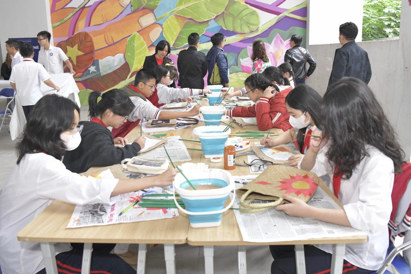 Học sinh trường THCS Chu Văn An hưởng ứng Cuộc thi viết, vẽ “Hành trình mùa xuân lên rừng, xuống biển”