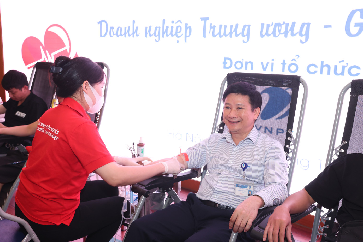 Cán bộ, công nhân viên Tập đoàn VNPT hiến máu tình nguyện Cán bộ, công nhân viên Tập đoàn VNPT hiến máu tình nguyện