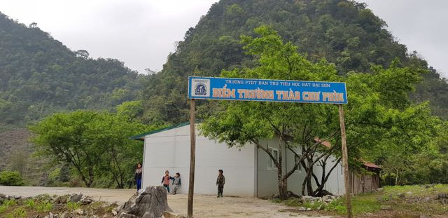 Hai cô giáo “hy sinh” tuổi xuân để làm mẹ của 17 đứa trẻ H’Mông ảnh 2