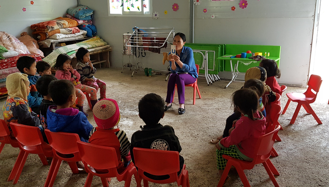 Hai cô giáo “hy sinh” tuổi xuân để làm mẹ của 17 đứa trẻ H’Mông ảnh 5