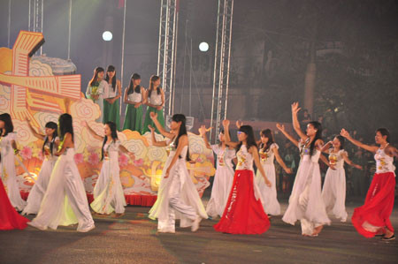 Hình ảnh mở đầu lễ Khai mạc Carnaval Trà Thái Nguyên. . Hình ảnh mở đầu lễ Khai mạc Carnaval Trà Thái Nguyên.