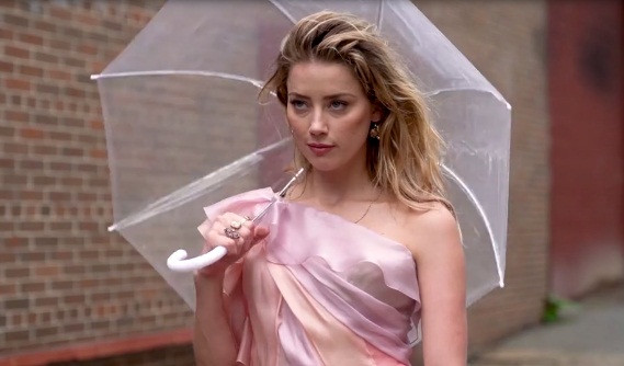 Vợ cũ 'cướp biển' Johnny Depp gợi tình 'đốn tim' quý ông ảnh 8