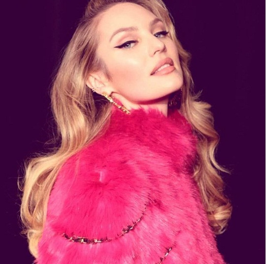 Thiên thần Nam Phi đẹp như tạc tượng sau 5 tháng sinh con ảnh 6