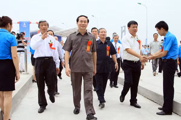 Bộ trưởng Bộ Công an, Giáo sư Trần Đại Quang thăm công trình. Bộ trưởng Bộ Công an, Trần Đại Quang thăm công trình