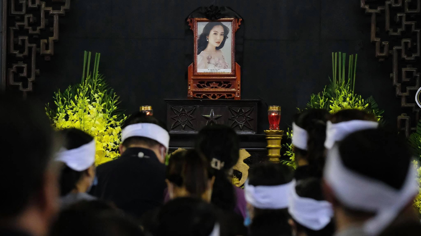 Sự ra đi đột ngột của Hoa hậu Thu Thủy ở tuổi 45 khiến nhiều người bàng hoàng, thương xót.