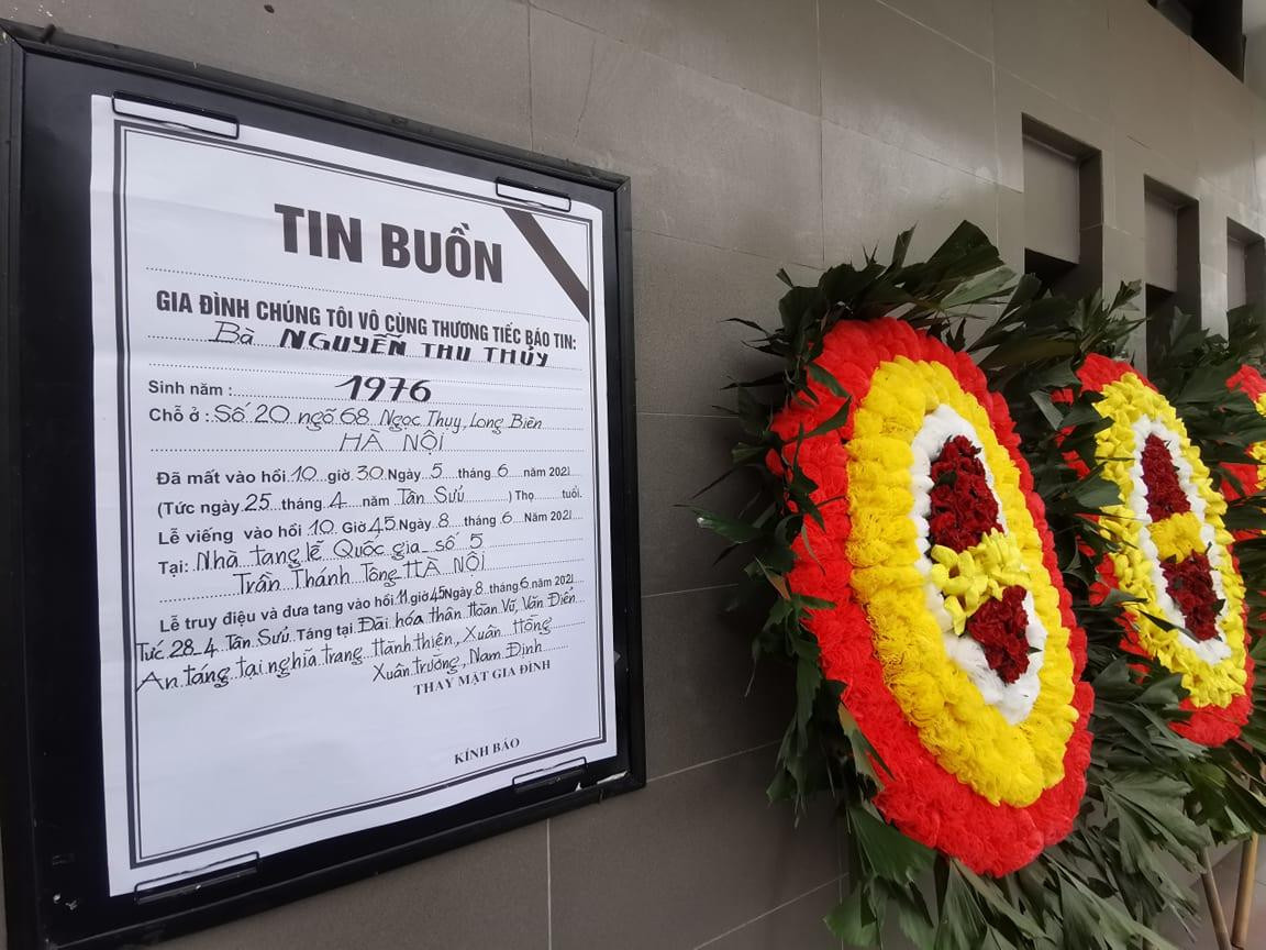 Sáng 8/6/2021, lễ viếng Hoa hậu Thu Thủy đã diễn ra tại nhà tang lễ Quốc Gia số 5 Trần Thánh Tông, Hà Nội.