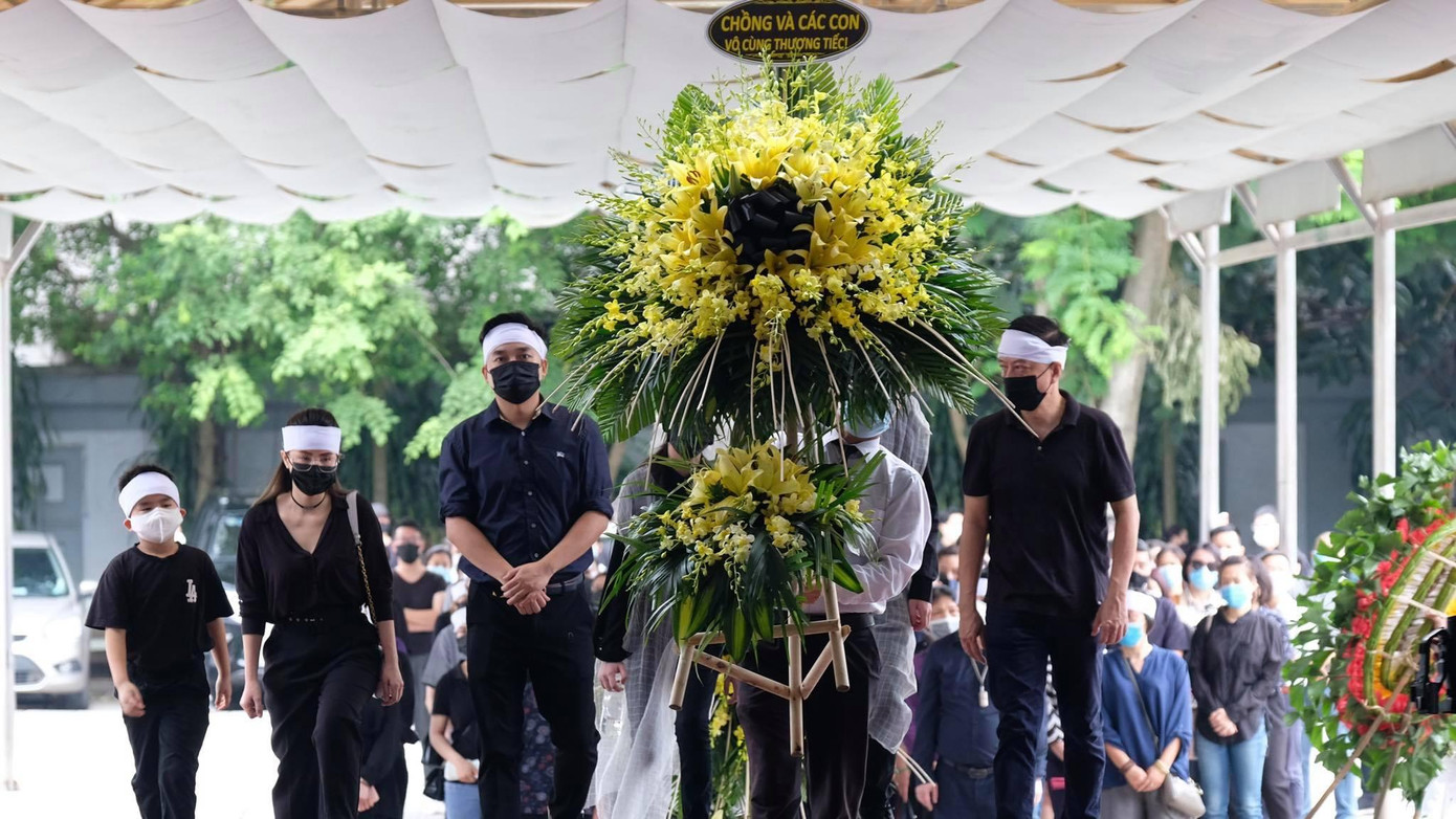 Theo gia đình chia sẻ, tang lễ được diễn ra đơn giản và ngắn gọn để đảm bảo an toàn dịch bệnh.