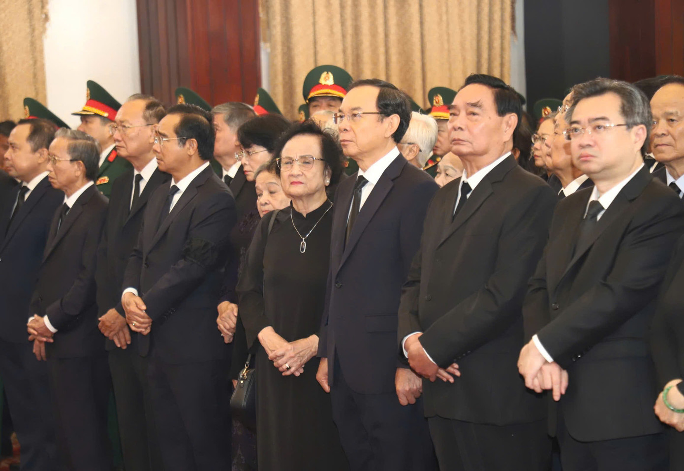 Lễ viếng nguyên Chủ tịch nước Trần Đức Lương ảnh 33 Lễ viếng nguyên Chủ tịch nước Trần Đức Lương ảnh 33