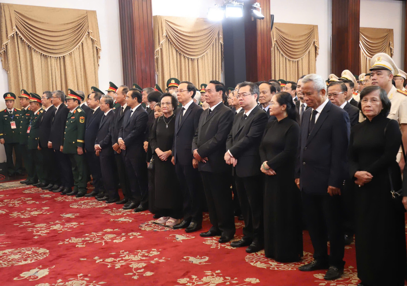 Lễ viếng nguyên Chủ tịch nước Trần Đức Lương ảnh 32 Lễ viếng nguyên Chủ tịch nước Trần Đức Lương ảnh 32