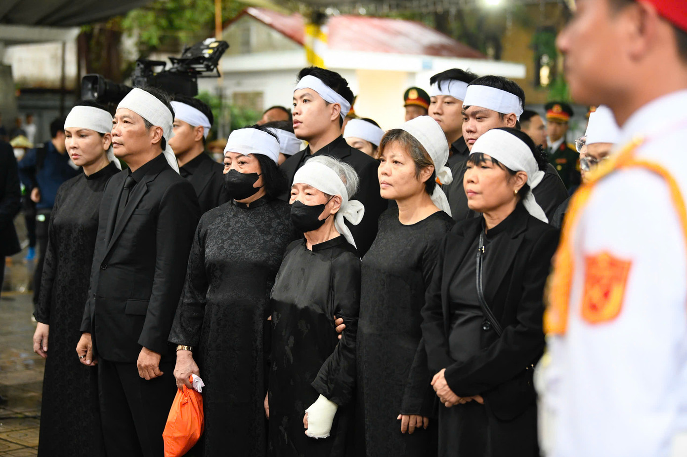 Lễ viếng nguyên Chủ tịch nước Trần Đức Lương ảnh 7 Lễ viếng nguyên Chủ tịch nước Trần Đức Lương ảnh 7