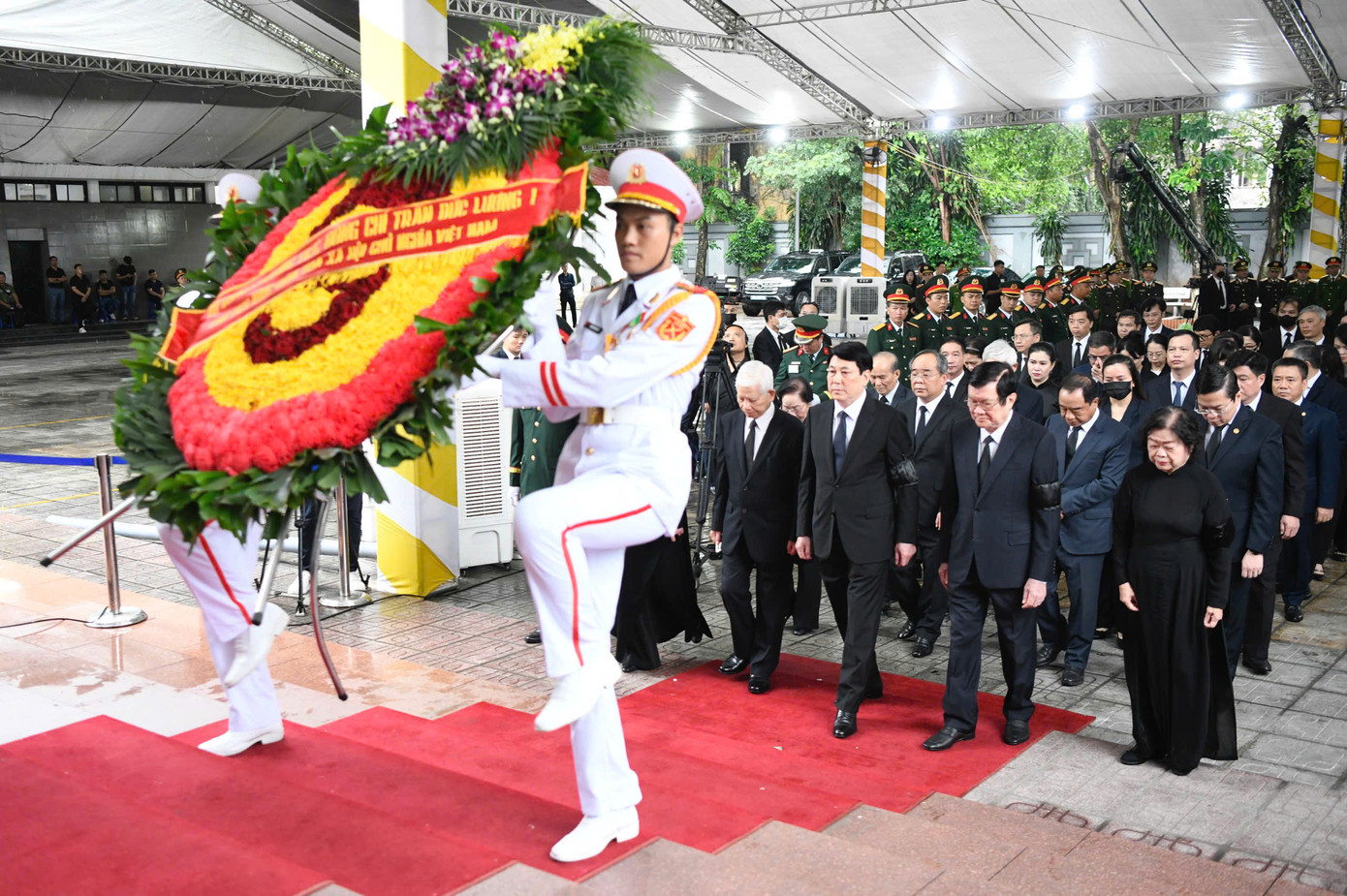 Lễ viếng nguyên Chủ tịch nước Trần Đức Lương ảnh 16 Lễ viếng nguyên Chủ tịch nước Trần Đức Lương ảnh 16