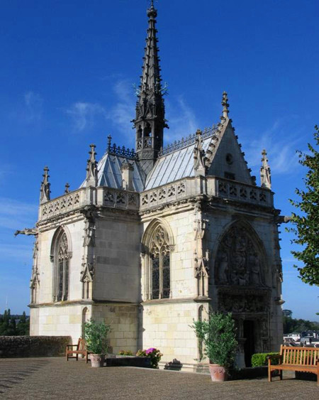 Lâu đài Château d'Amboise nơi Leonardo sống nốt những năm cuối đời