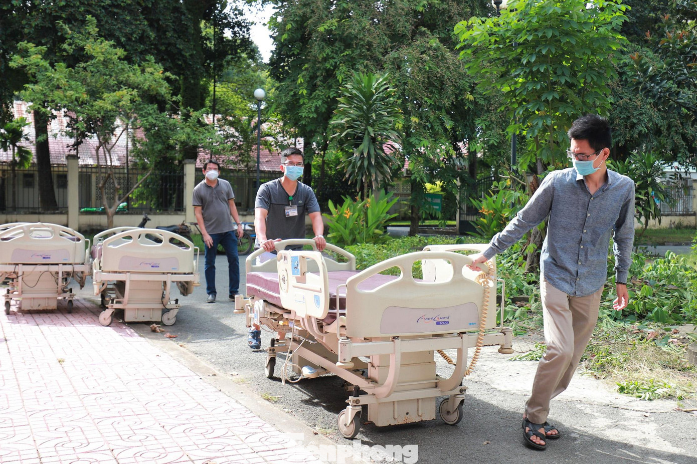 Ngày 19/7, Bệnh viện Quân y 175 thuộc Bộ Quốc phòng cho biết, đã thiết lập xong và sẵn sàng hoạt động Trung tâm điều trị bệnh nhân COVID-19.