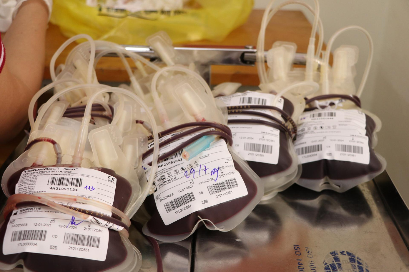 Đặc biệt là trong thời gian dịch bệnh COVID-19 còn diễn biến phức tạp, số lượng máu dự trữ ở các bệnh viện đang dần cạn kiệt.