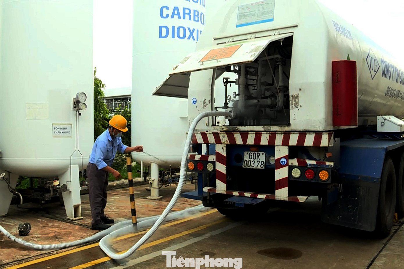 Trước tình hình dịch bệnh COVID-19 vẫn phức tạp, số ca nhiễm còn tăng cao, Bộ Y tế đã thành lập nhiều đoàn công tác đến các doanh nghiệp sản xuất, cung ứng oxy y tế để khảo sát, đánh giá về khả năng cung ứng oxy y tế cho nhu cầu chống dịch hiện nay.