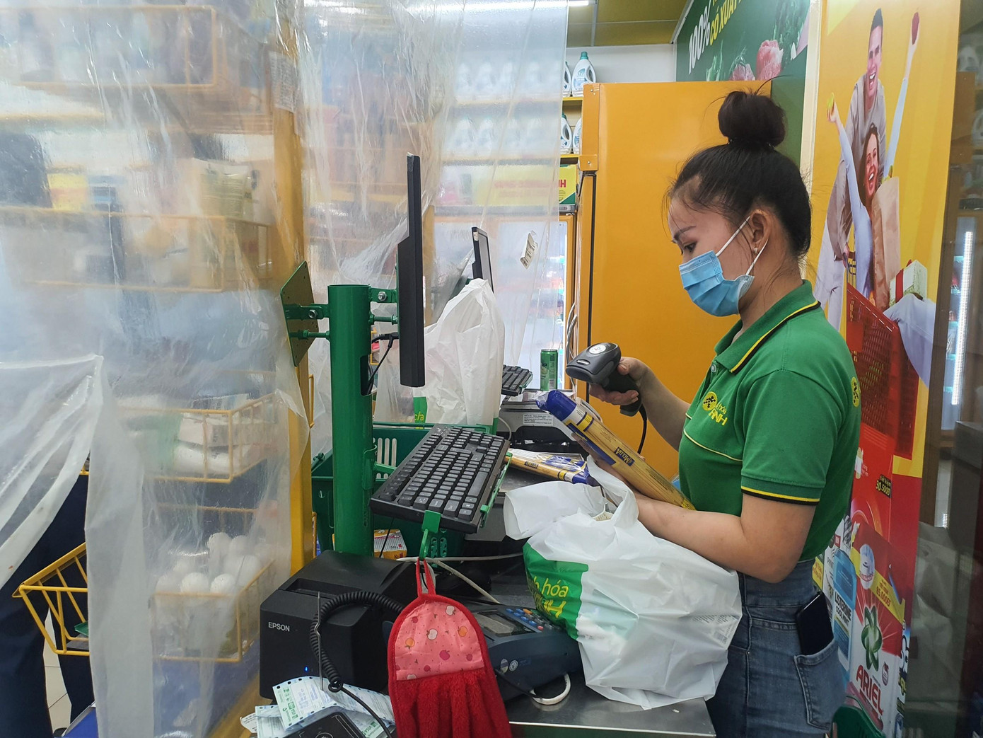 Các mặt hàng bày bán ở Bách Hóa Xanh được niêm yết giá.