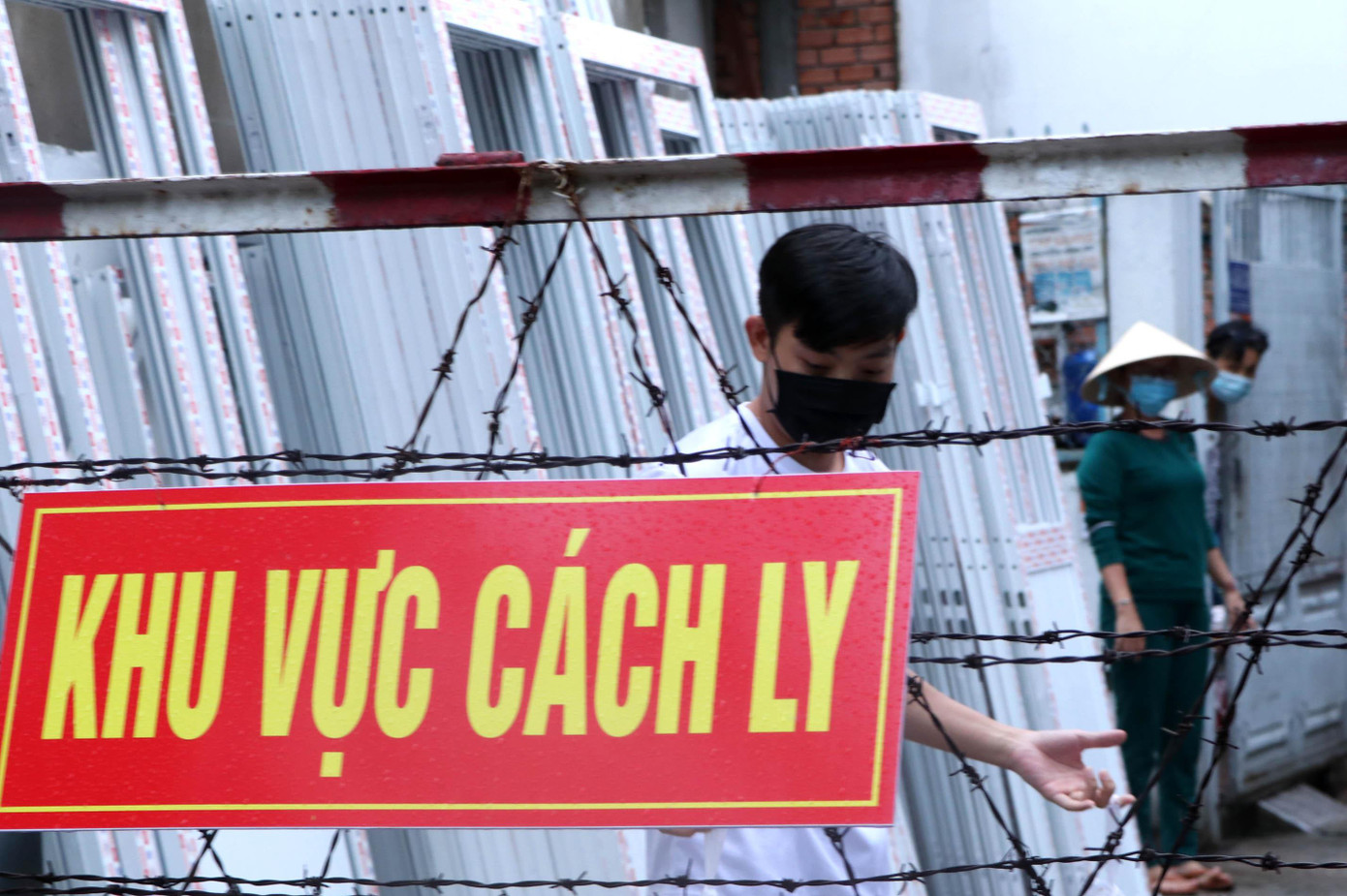 TP Thủ Đức cấm tụ tập trên 2 người ngoài phạm vi công sở, công ty. TP Thủ Đức cấm tụ tập trên 2 người ngoài phạm vi công sở, công ty.