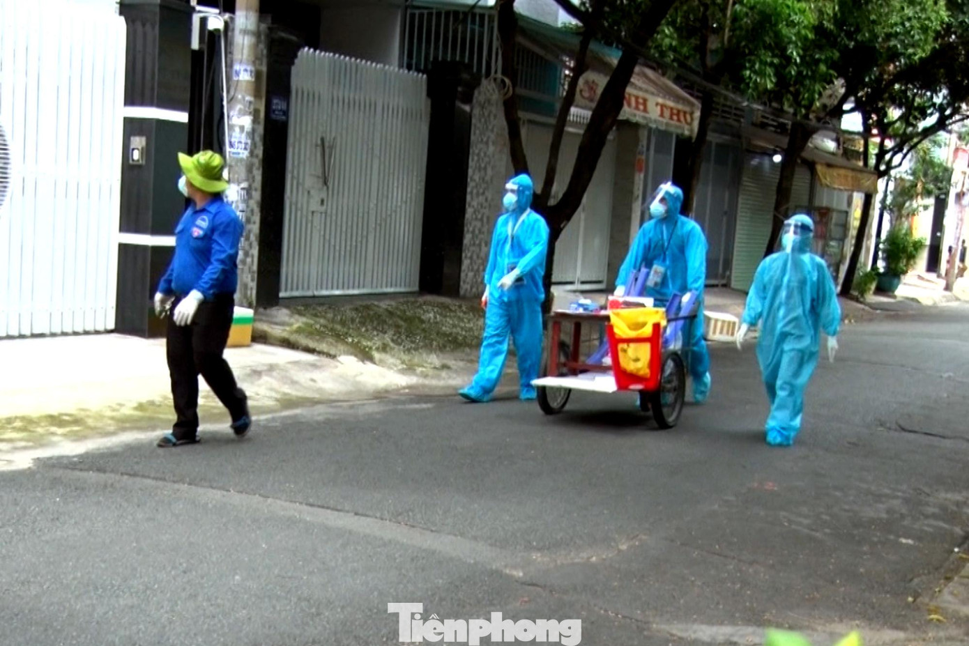 Đây là ý tưởng của lực lượng y tế quận Tân Bình sau khi TPHCM triển khai kế hoạch đi từng ngõ, gõ từng nhà để lấy mẫu xét nghiệm COVID-19 trong cộng đồng.
