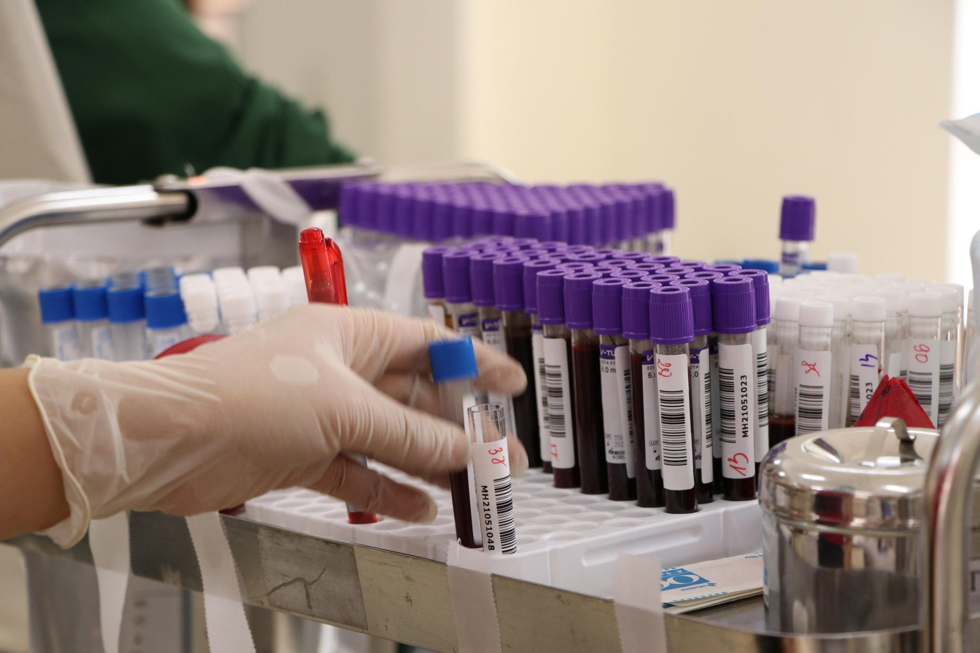 Trong thời gian tới, Bệnh viện Quân y 175 sẽ tiếp tục phối hợp với các đơn vị khác để tổ chức hiến và tiếp nhận thêm nhiều đơn vị máu để phục vụ điều trị cho các bệnh nhân, trong đó có bệnh nhân nhiễm COVID-19.