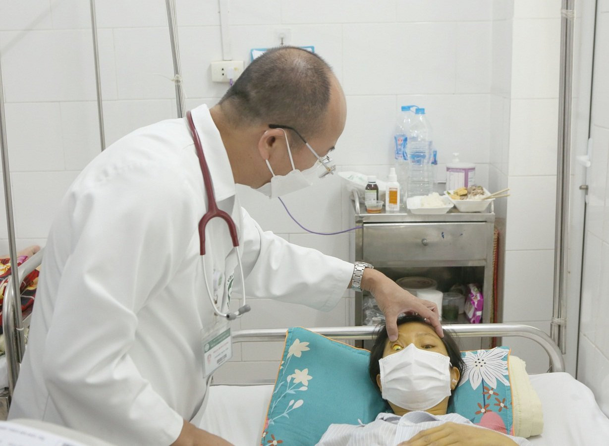 Viêm gan B có thể gây xơ gan, suy gan và ung thư gan. Viêm gan B có thể gây xơ gan, suy gan và ung thư gan.