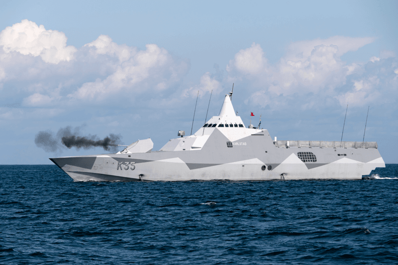 Tàu hộ tống lớp HMS Karlstad Visby của Thụy Điển. Khả năng của Hải quân Thụy Điển trong các địa hình bờ biển đầy thách thức sẽ là tài sản chiến lược quan trọng đối với NATO. Ảnh: SAAB AB.