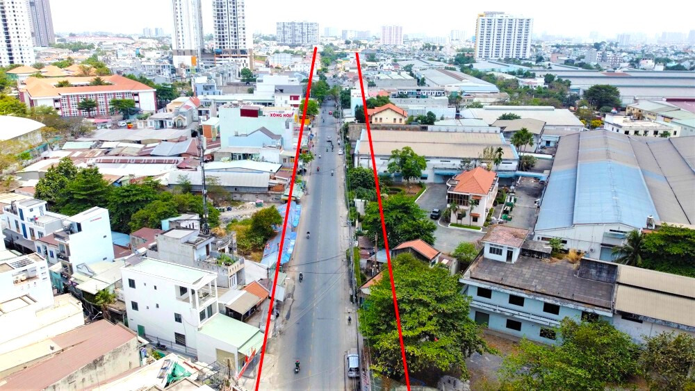 Một dự án giao thông quan trọng khác là nút giao cầu vượt Sóng Thần, nâng cấp mở rộng đường An Bình (Bình Dương) kết nối đường Phạm Văn Đồng, Lê Trọng Tấn (TPHCM). Tổng mức đầu tư dự án là 2.755 tỷ đồng.