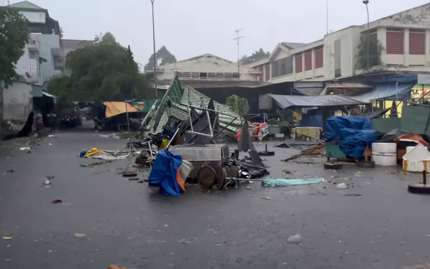 Chợ thị trấn Phước Vĩnh, huyện Phú Giáo