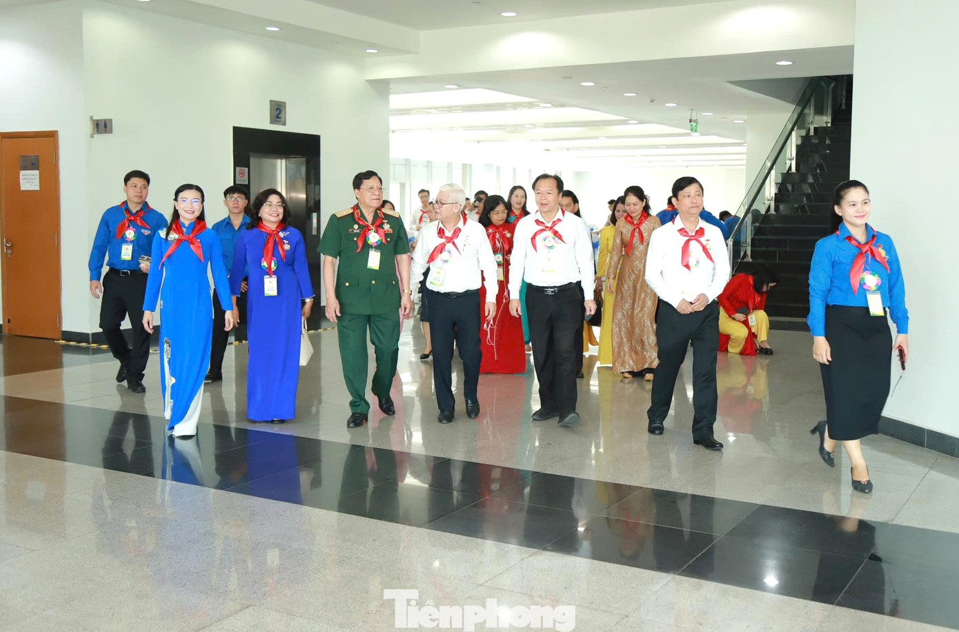 Các đại biểu đến tham dự Đại hội Cháu ngoan Bác Hồ tỉnh Bình Dương