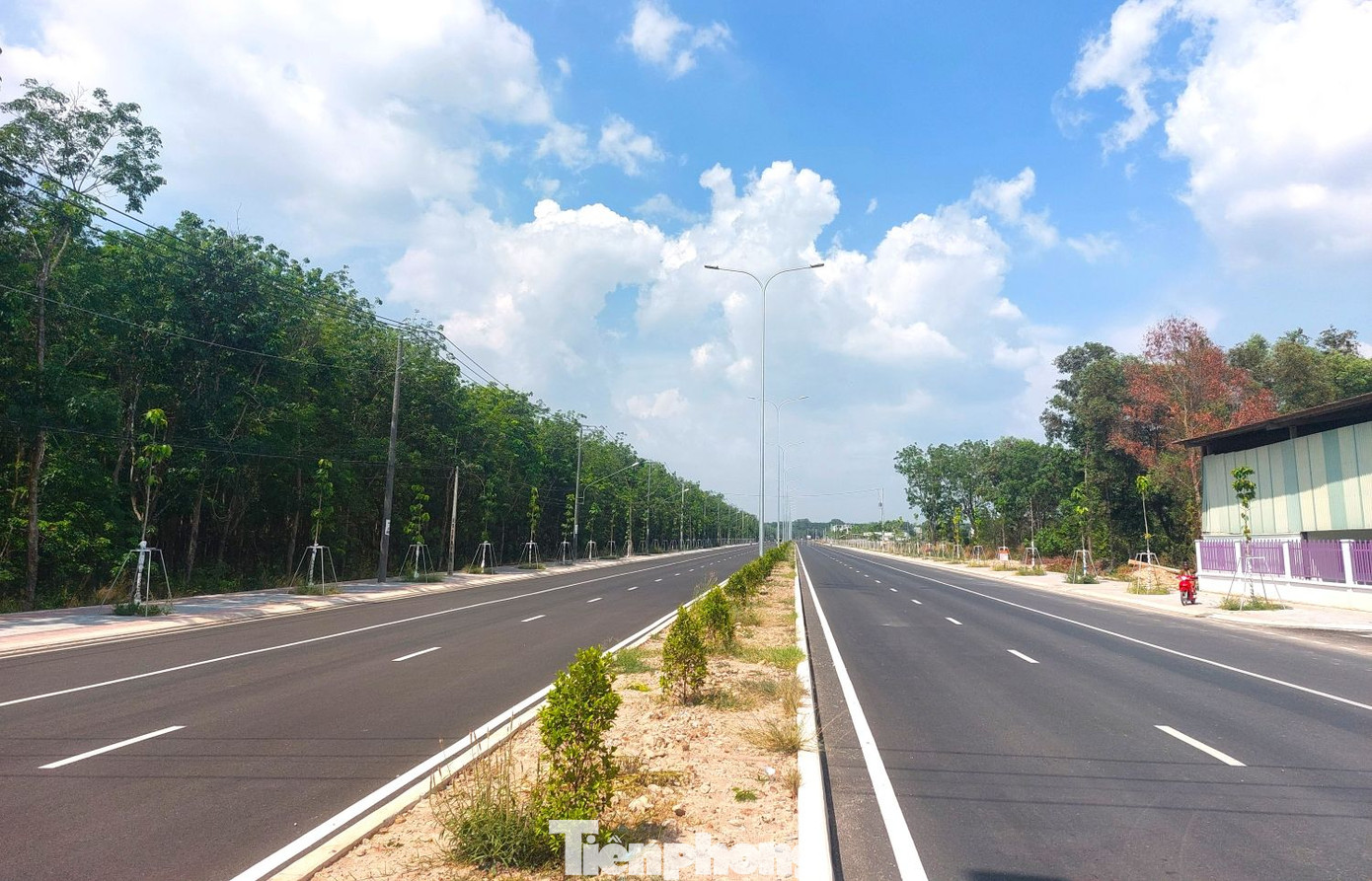 Tuyến đường ĐT.746 kết nối đường Tạo lực Bắc Tân Uyên - Phú Giáo - Bàu Bàng và tuyến đường Vành đai 4 TPHCM.