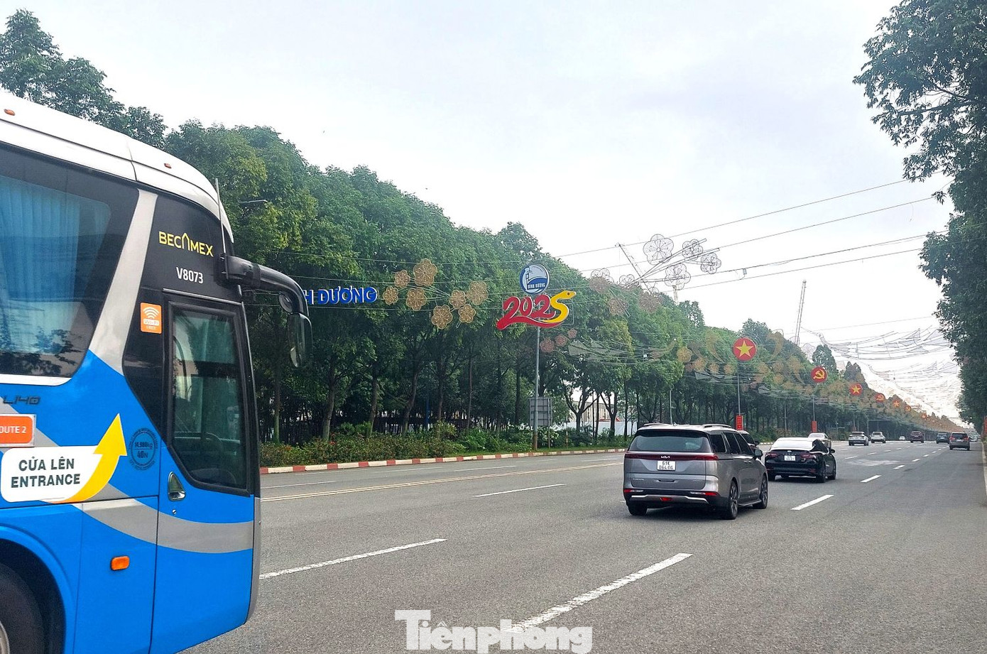 Tuyến đường được trang trí rất đẹp.