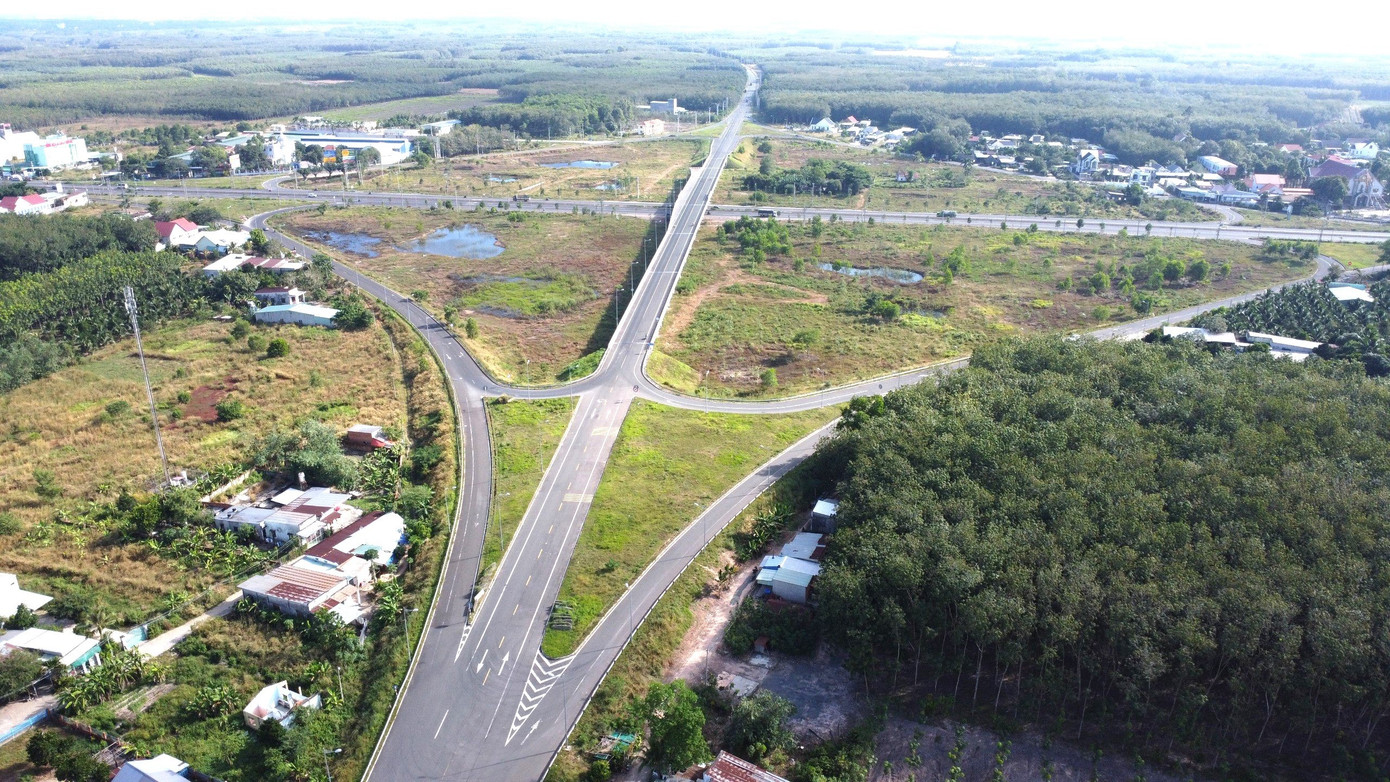 Điểm kết nối cao tốc Chơn Thành - Gia Nghĩa từ nút giao cao tốc TPHCM - Chơn Thành đến đường Hồ Chí Minh đoạn Chơn Thành - Đức Hòa Điểm kết nối cao tốc Chơn Thành - Gia Nghĩa từ nút giao cao tốc TPHCM - Chơn Thành đến đường Hồ Chí Minh đoạn Chơn Thành - Đức Hòa