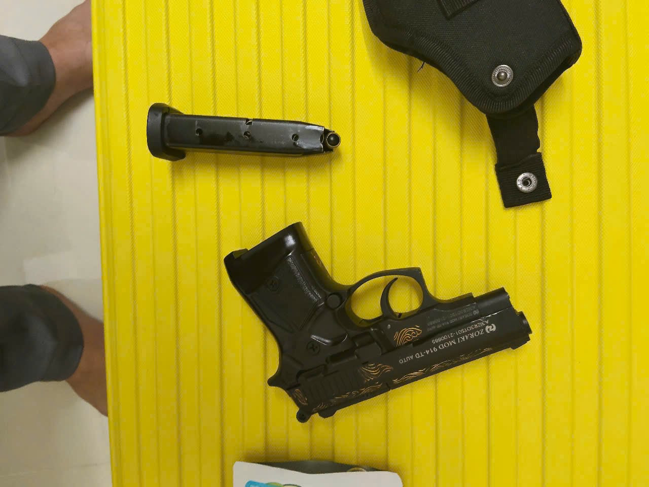 Súng và đạn được phát hiện trong căn hộ chung cư, nơi Quỳnh ở Súng và đạn được phát hiện trong căn hộ chung cư, nơi Quỳnh ở