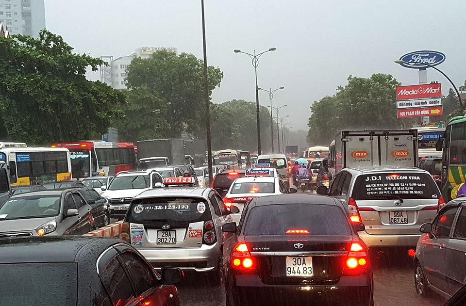 Bão số 3 vào Hà Nội suy yếu thành áp thấp nhiệt đới ảnh 7