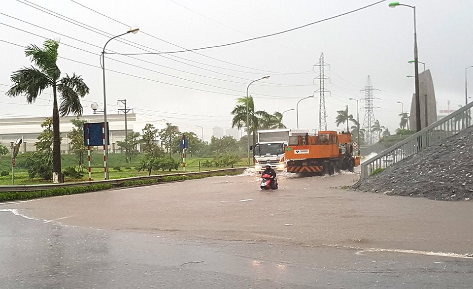 Bão số 3 vào Hà Nội suy yếu thành áp thấp nhiệt đới ảnh 4