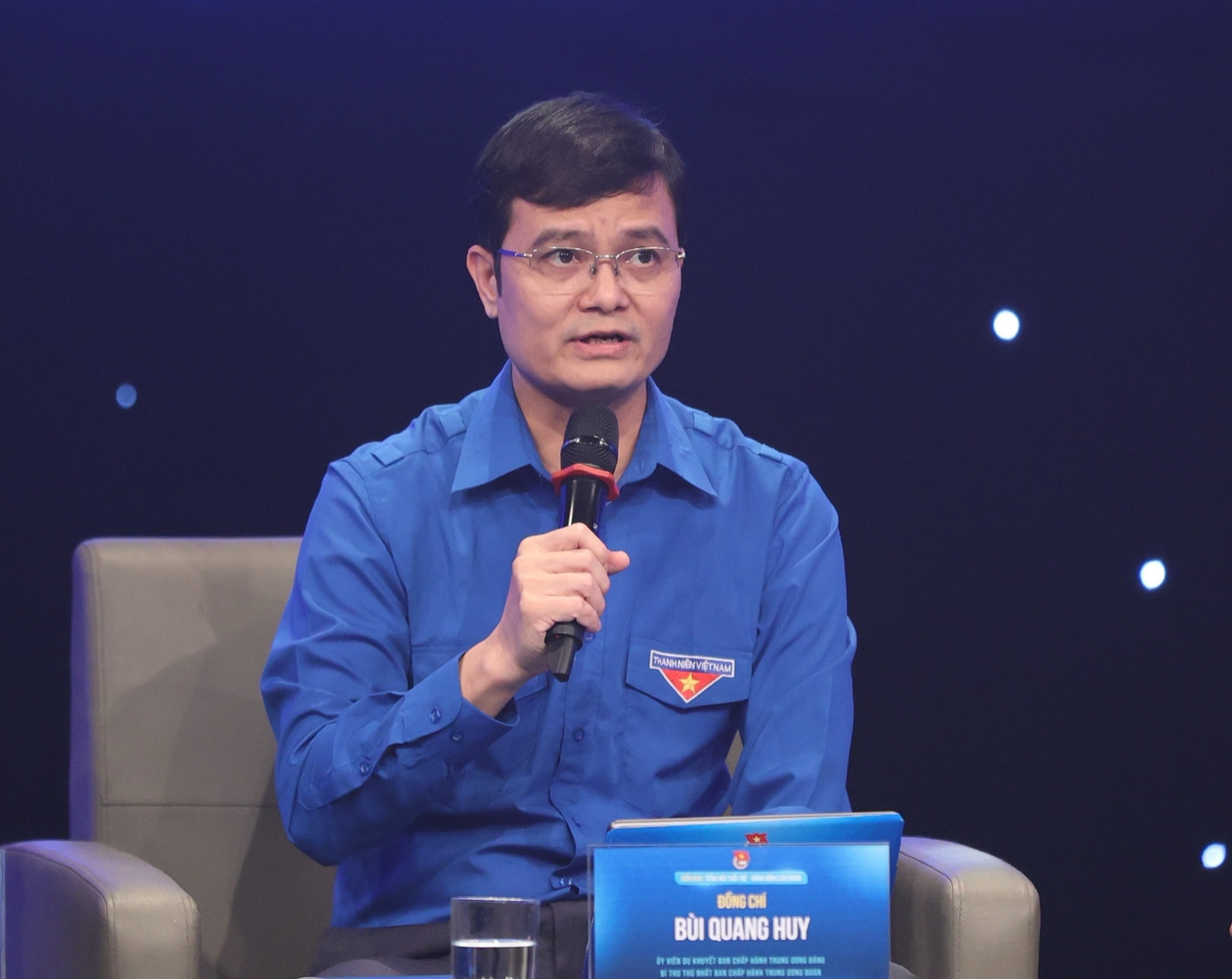 Bí thư thứ nhất T.Ư Đoàn Bùi Quang Huy cho rằng, lý tưởng là những gì cao đẹp mà mỗi người hướng tới, phấn đấu vươn lên để đạt được. Ảnh: Trọng Tài