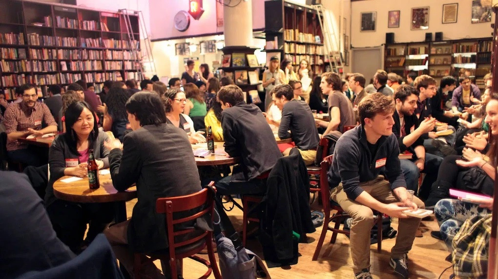 Không chỉ giúp người trẻ tìm được "nửa kia", hẹn hò chớp nhoáng còn giúp họ trở nên tự tin hơn (Ảnh: Jesse Chan-Norris).